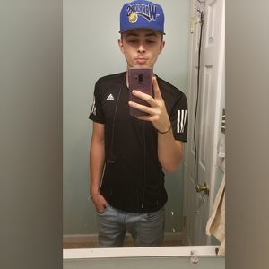 Meet your Posher, Logan